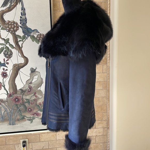 DENIMAXX COUTURE Women’s Size Medium Lambskin and Fur Fitted Navy Blue Jacket - Picture 4 of 9